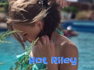 Hot_Riley