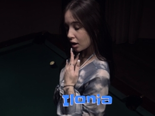 ilonia Mausi Privat
