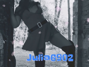 Julia6902