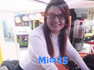 Mia85