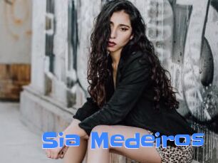 Sia_Medeiros