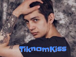 TiknomKiss