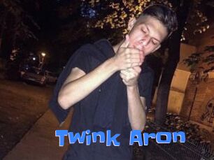 Twink_Aron