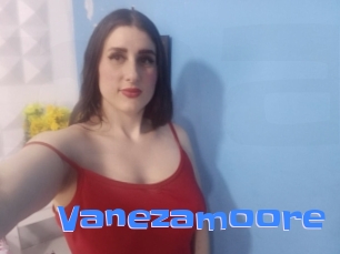 vanezamoore Mausi Privat