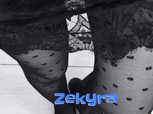 zekyra Mausi Privat
